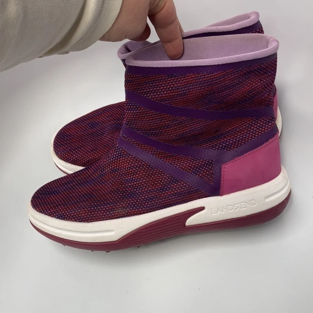 Lands’ End Action‎ pull on boots size 6 youth
